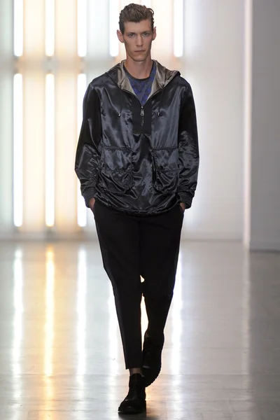 Look 13